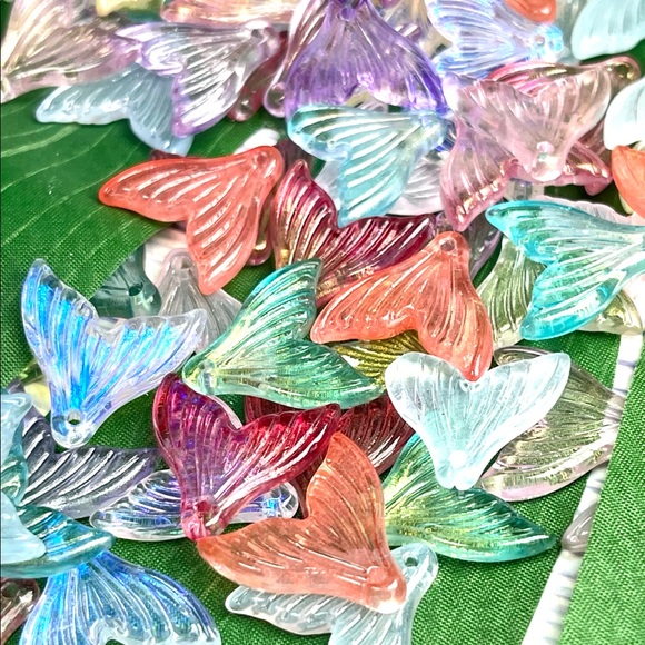 70pc GLASS Mermaid Tails Charms Jewelry Making Crafting DIY Bracelets 925 Bundle - Picture 4 of 16